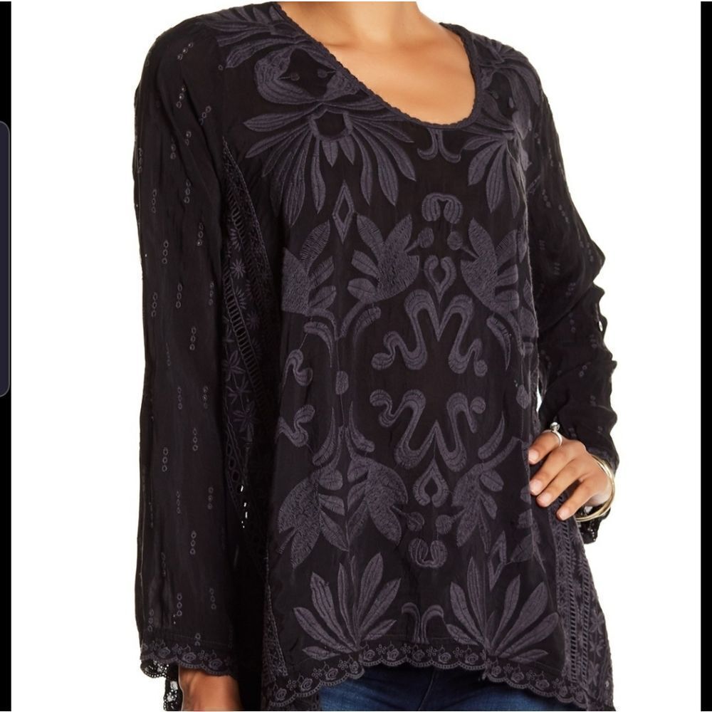 Johnny Was embroidered shark bite black tunic XS